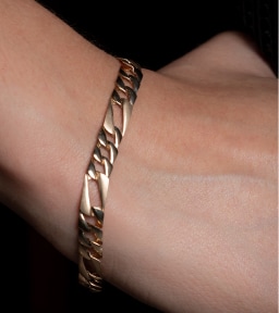 Descubre esclavas de oro Madisa